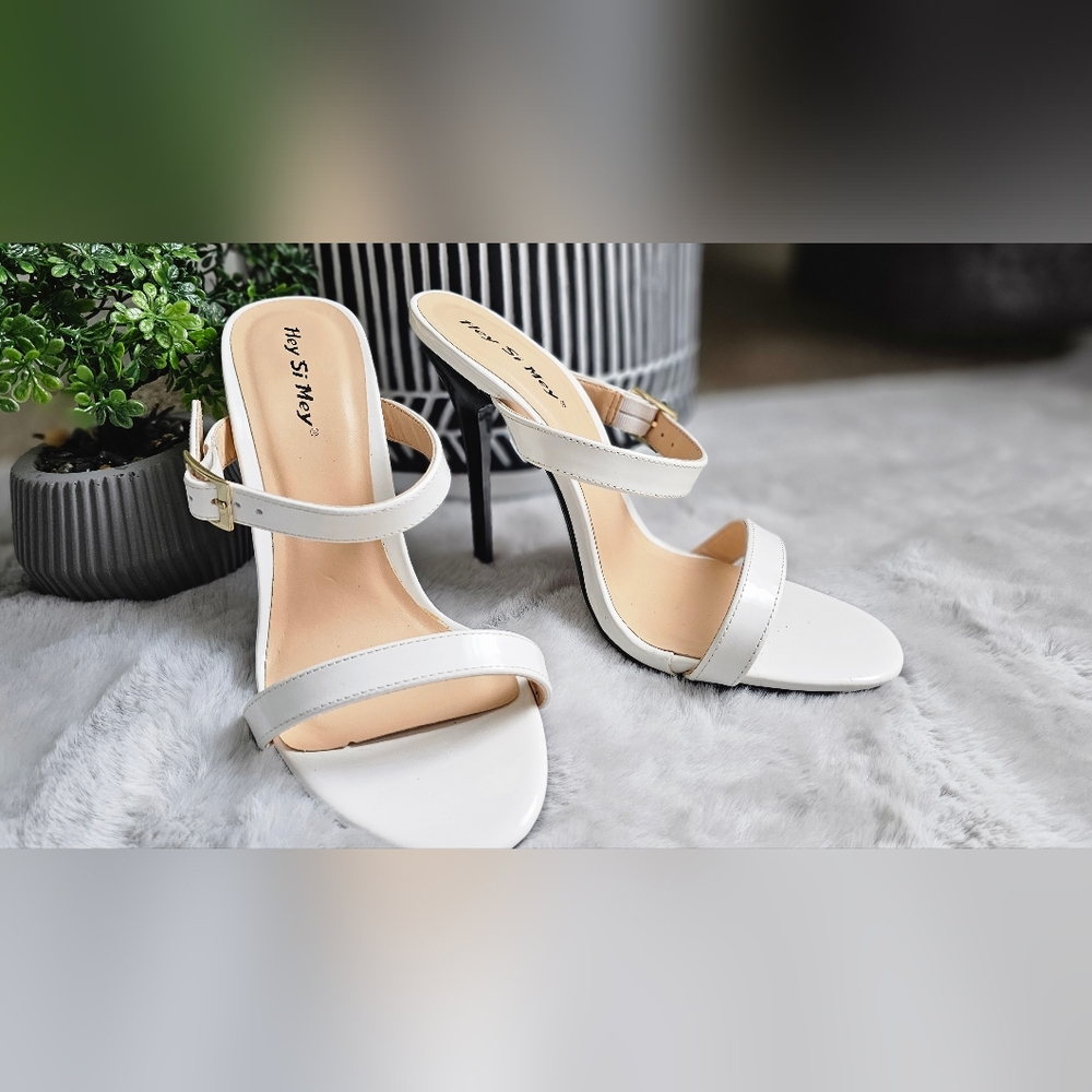 Hey Si Mey Heels